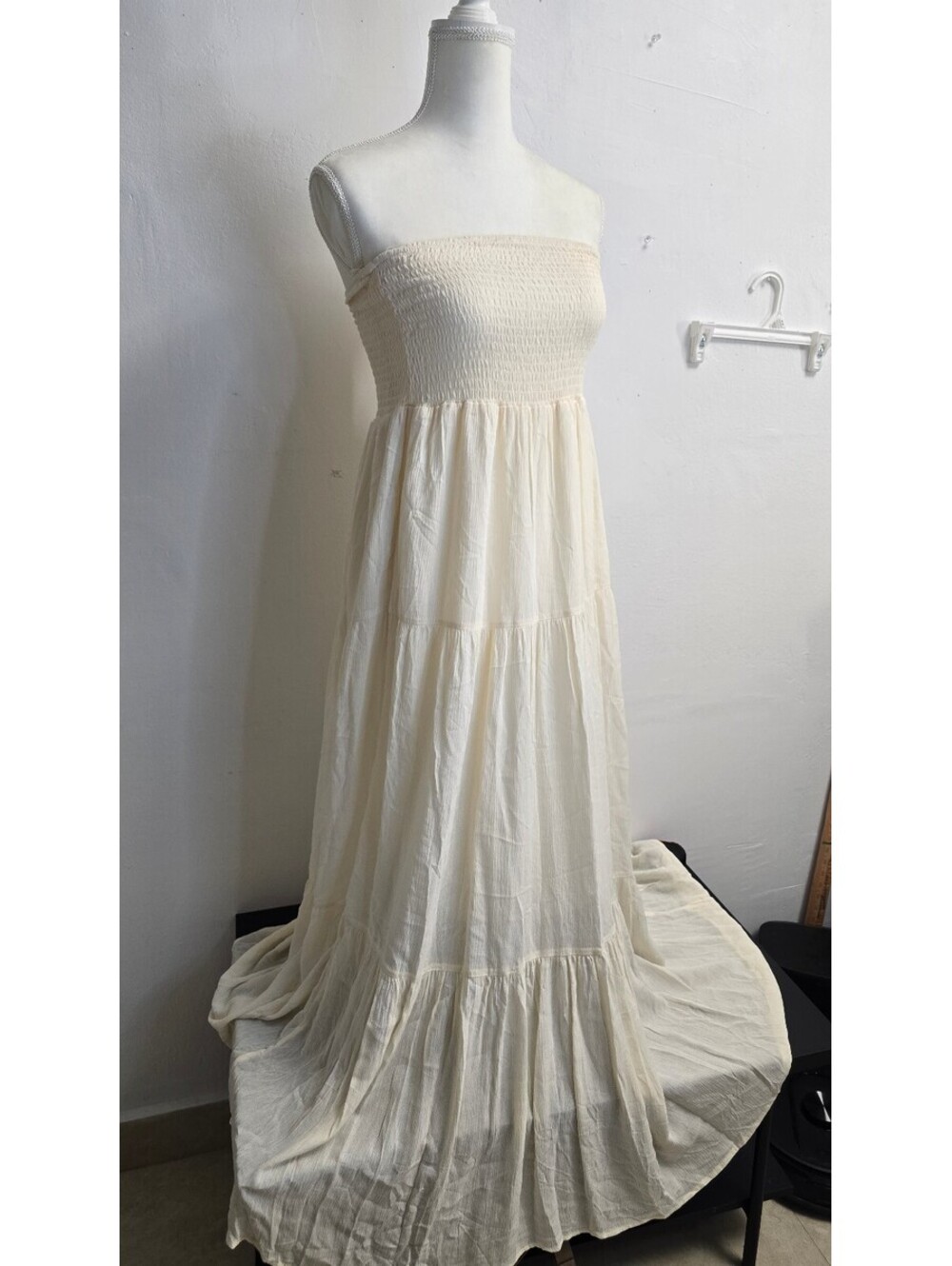 Passport Strapless Smocked Tiered Maxi Dress Ivory Size XL NWT